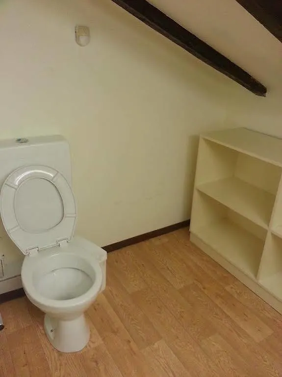 German Colony Guest House- Private And Dorm Rooms Haifa Israel